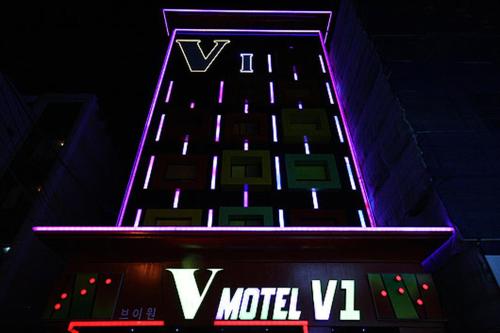 V1 Motel
