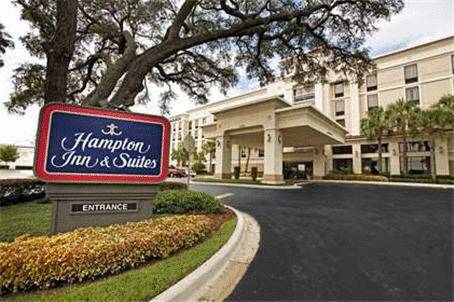 Hampton Inn & Suites at Colonial TownPark