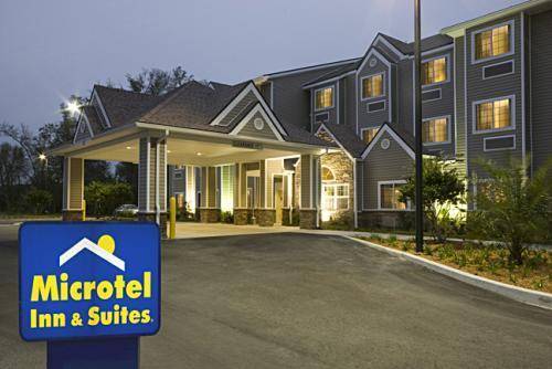 Microtel Inn & Suites by Wyndham Jacksonville Airport